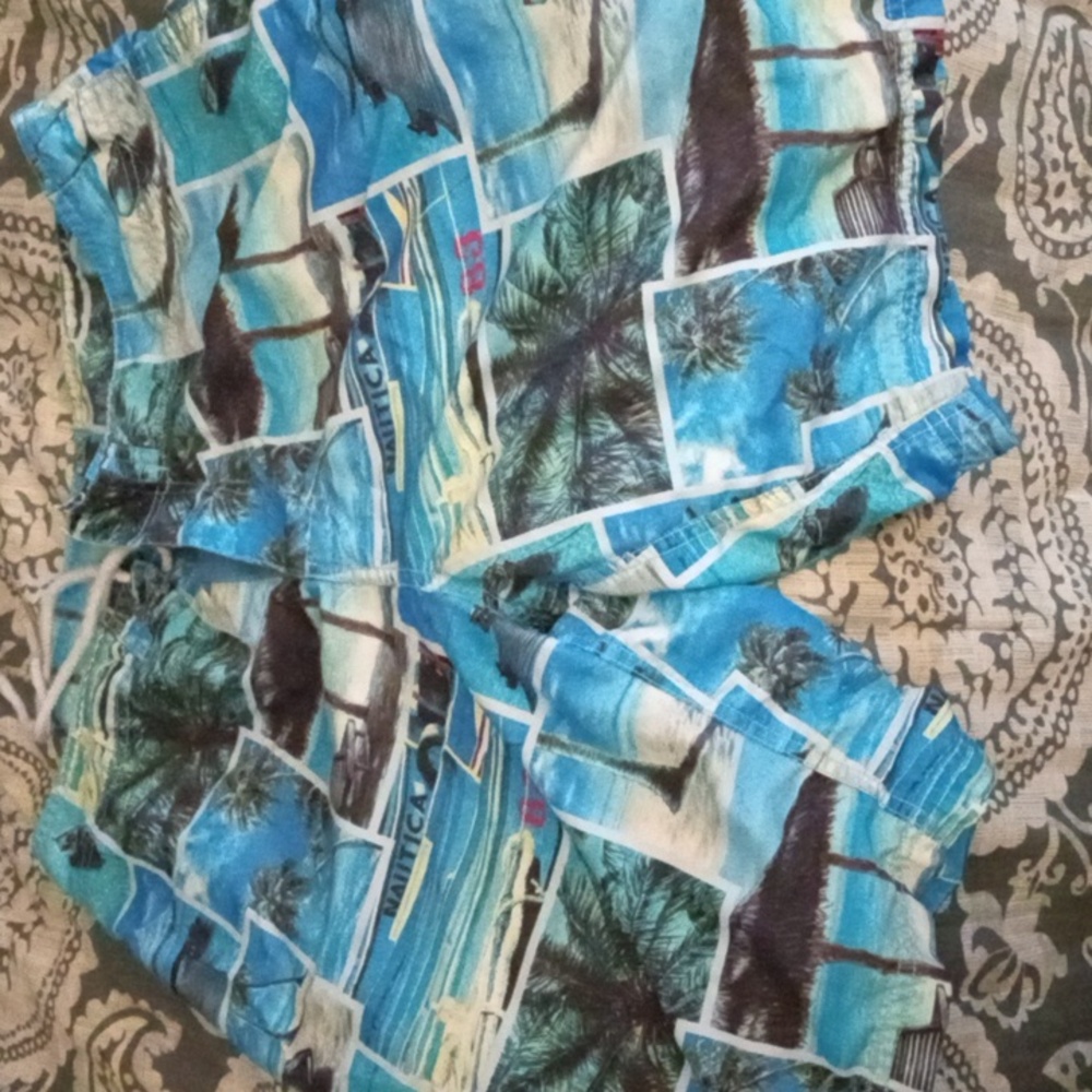 Men's Nautica Tropical size 34 swim shorts